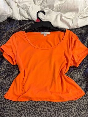 Gaze Women's Bright Orange Scoop Neck, Open Twist Tie Back Crop Top